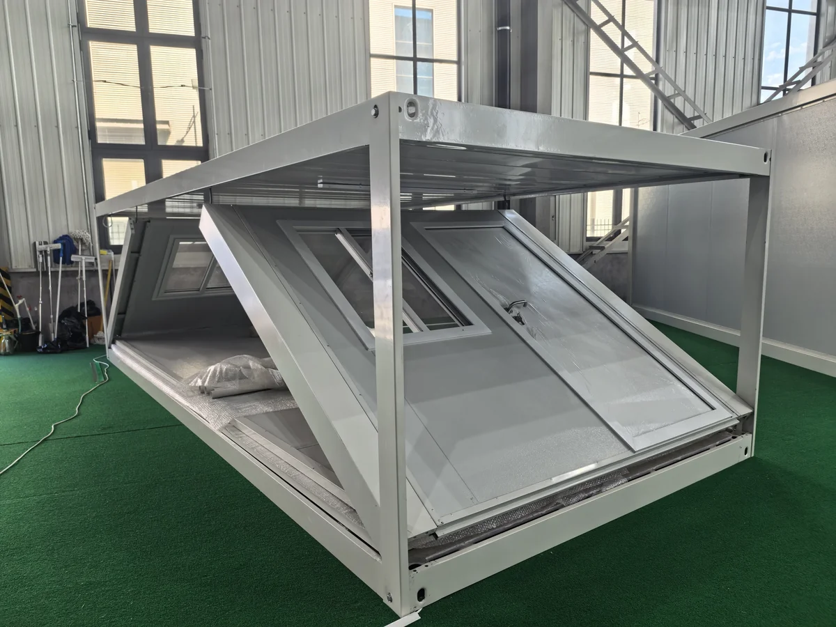Folding modular unit demonstrating its folding structure